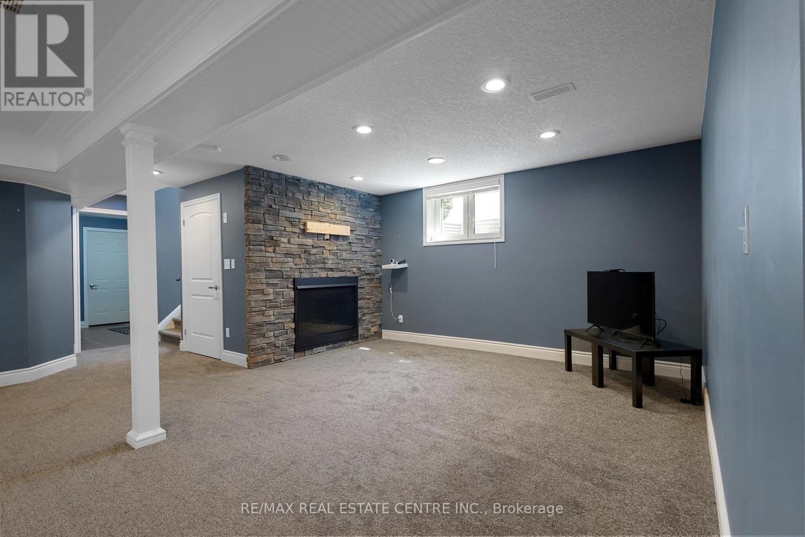801 Halifax Road, Woodstock (Woodstock - North), Ontario  N4T 0C6 - Photo 32 - X12212845