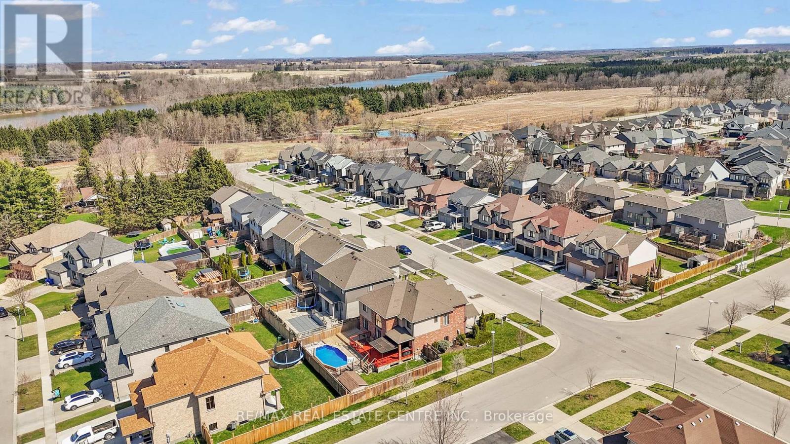 801 Halifax Road, Woodstock (Woodstock - North), Ontario  N4T 0C6 - Photo 48 - X12212845