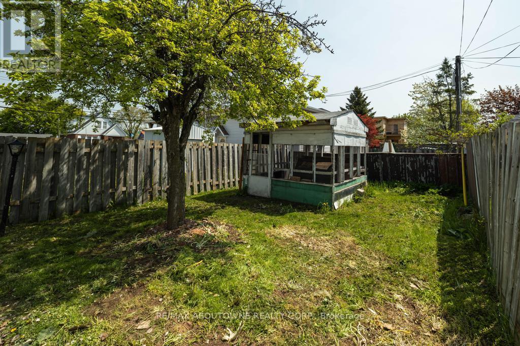 126 Harmony Avenue, Hamilton (Homeside), Ontario  L8H 4Y3 - Photo 26 - X12212858