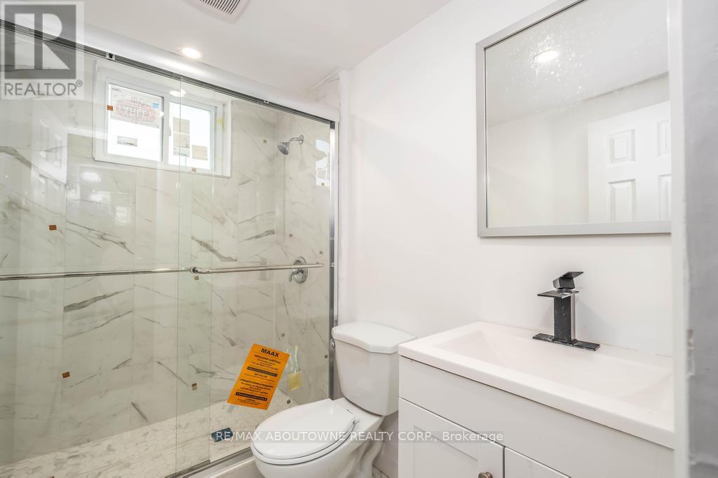 126 Harmony Avenue, Hamilton (Homeside), Ontario  L8H 4Y3 - Photo 7 - X12212858