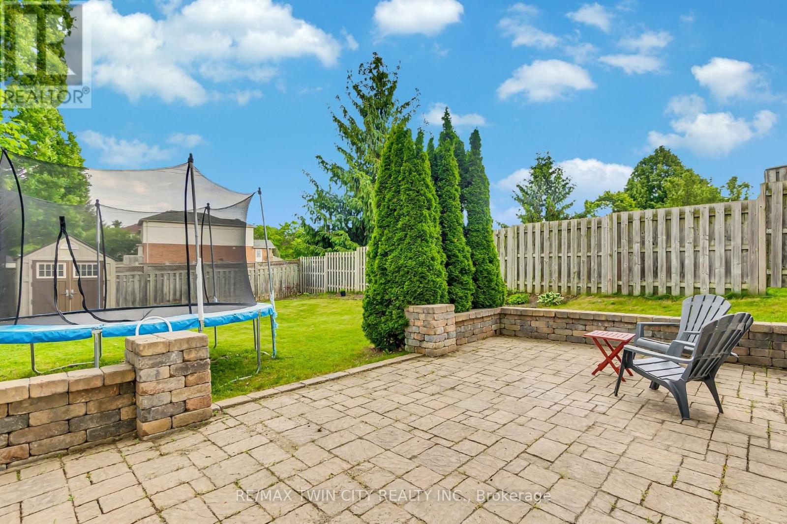 556 Dansbury Drive, Waterloo, Ontario  N2K 4E2 - Photo 29 - X12212867