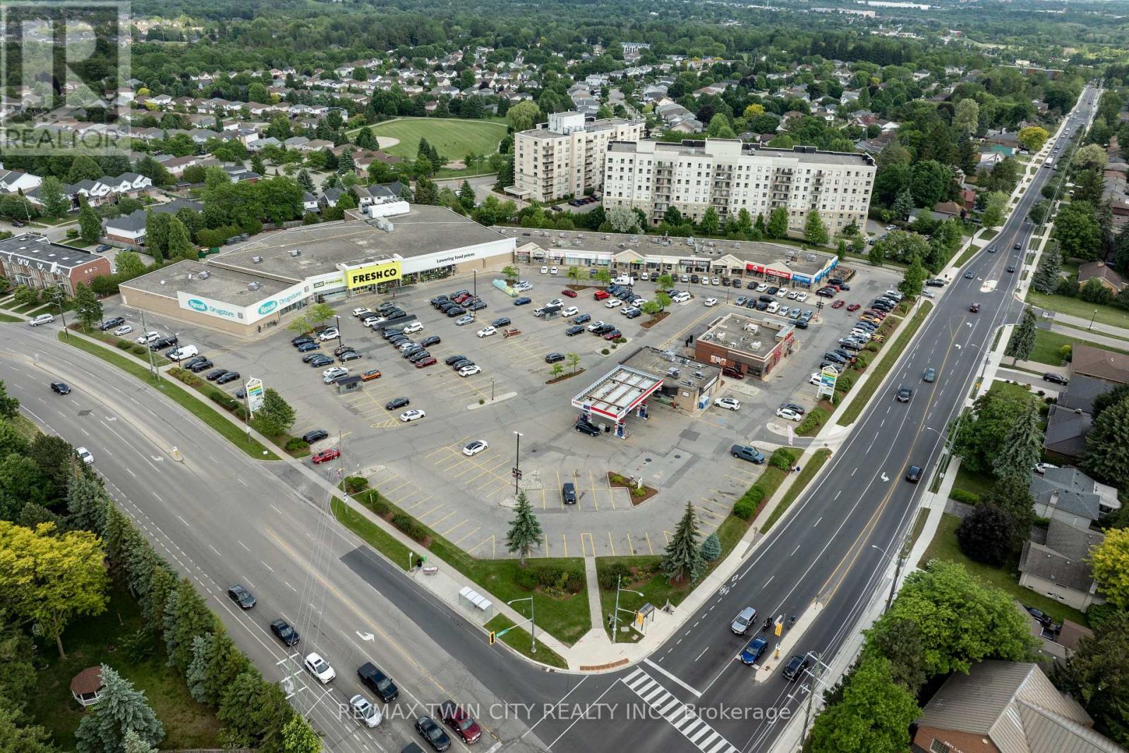 556 Dansbury Drive, Waterloo, Ontario  N2K 4E2 - Photo 37 - X12212867