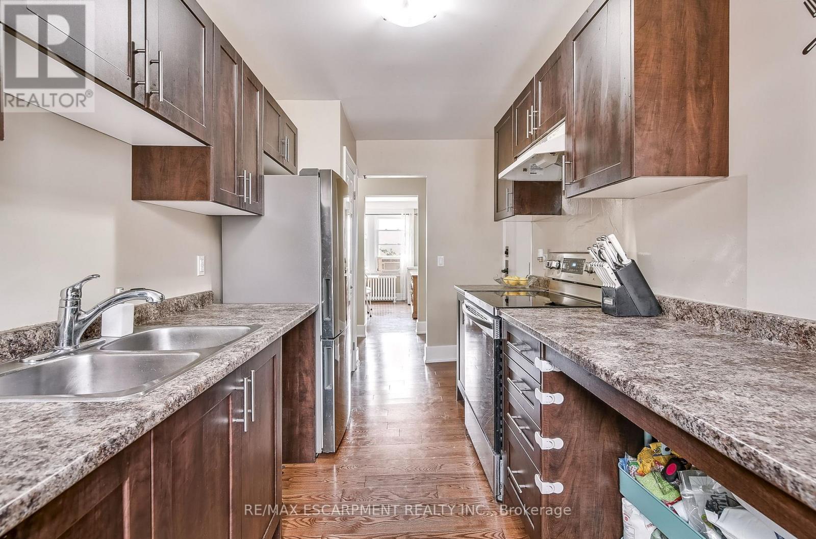 14 - 25 Mountwood Drive, Hamilton (Durand), Ontario  L8N 2G8 - Photo 11 - X12212887