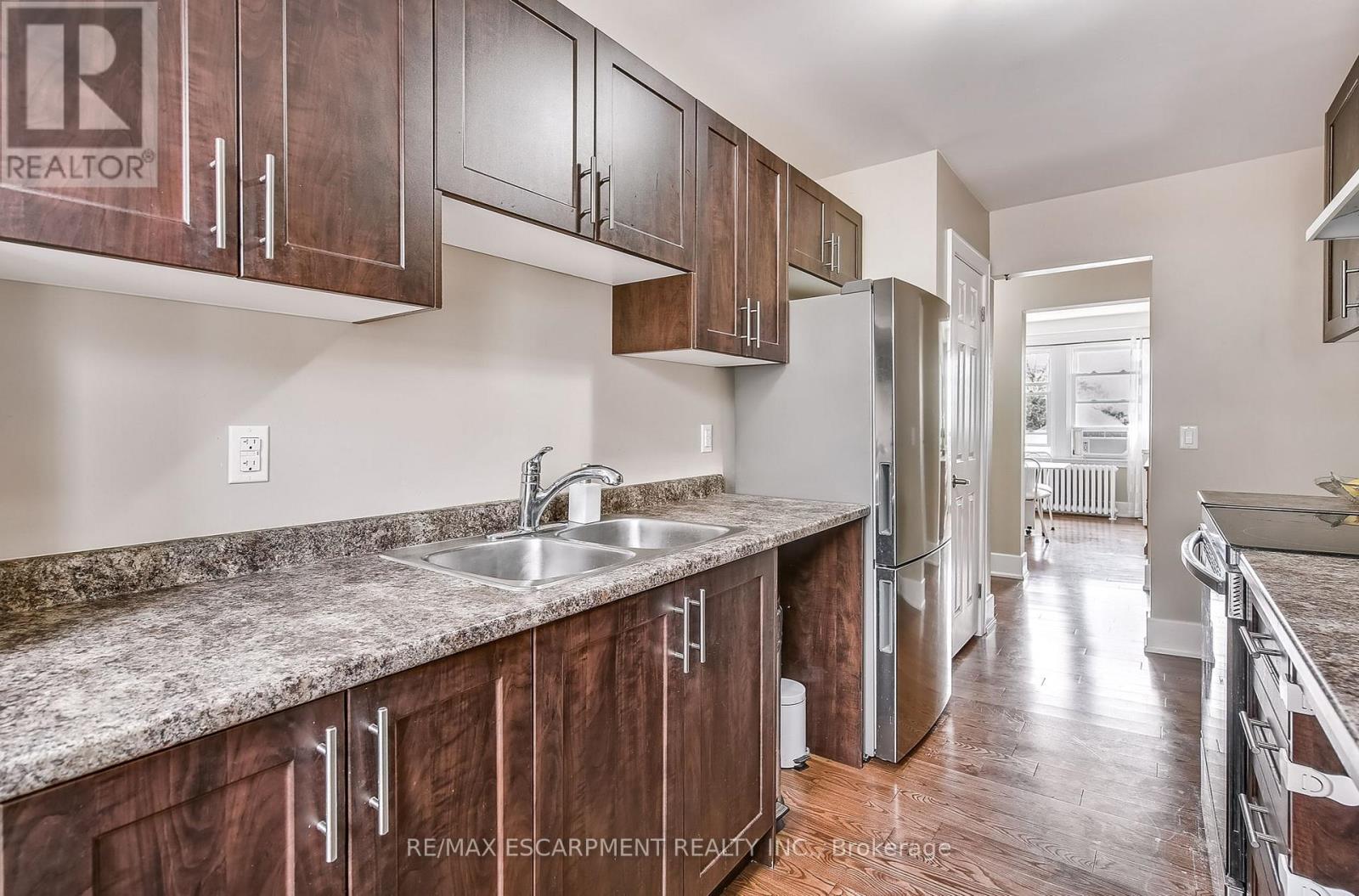 14 - 25 Mountwood Drive, Hamilton (Durand), Ontario  L8N 2G8 - Photo 12 - X12212887