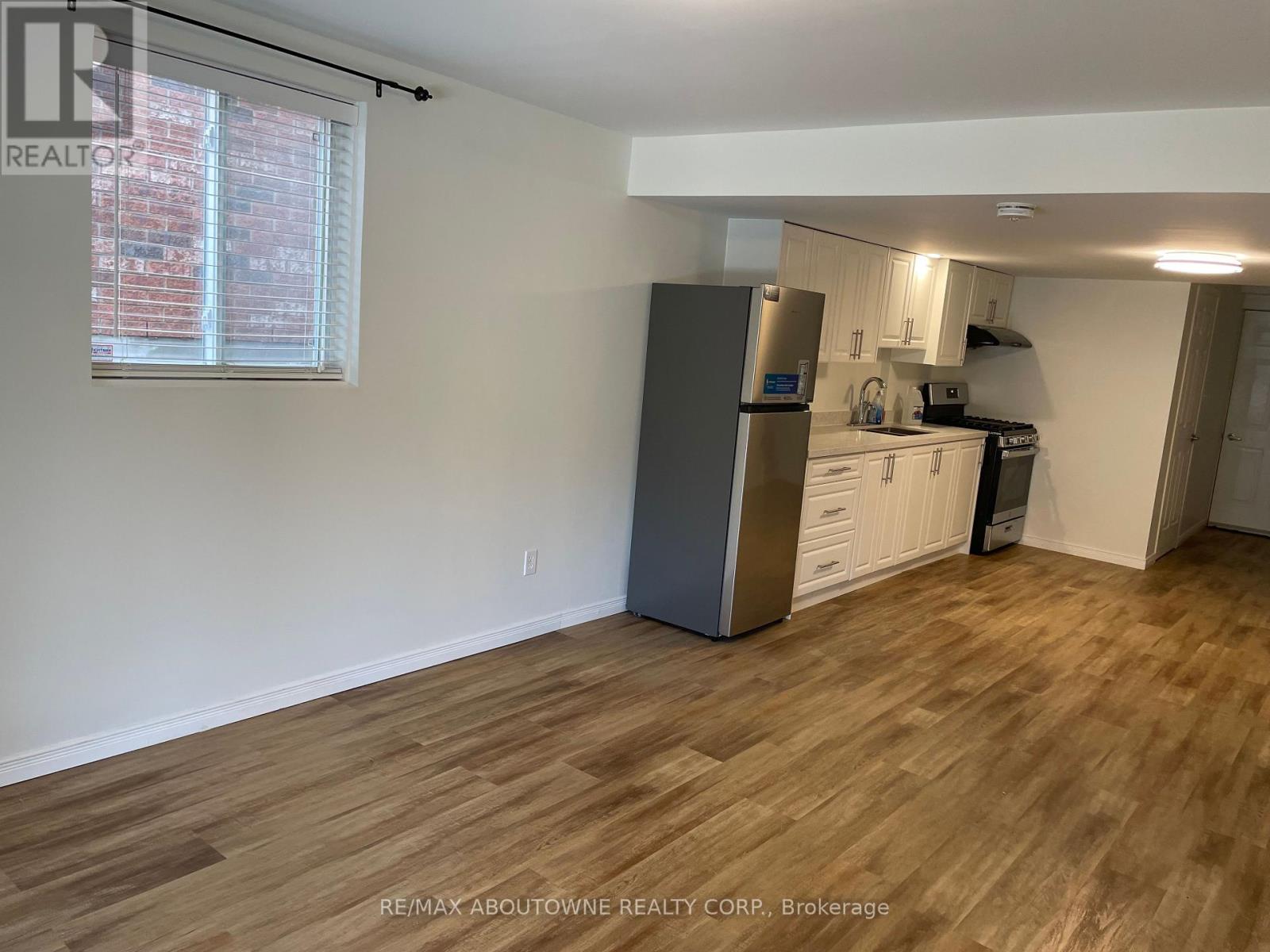 Bsmt - 23 Drohan Drive, Guelph, Ontario  N1G 5H6 - Photo 8 - X12212896