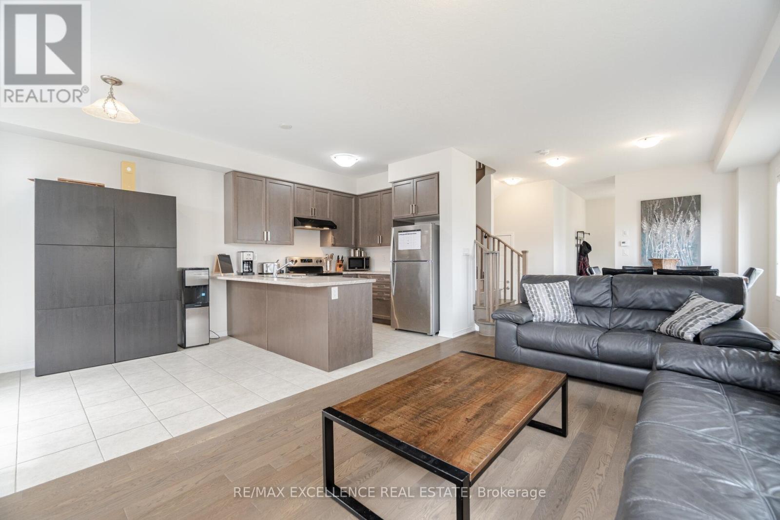 53 Oaktree Drive, Haldimand, Ontario  N3W 0C6 - Photo 18 - X12212911