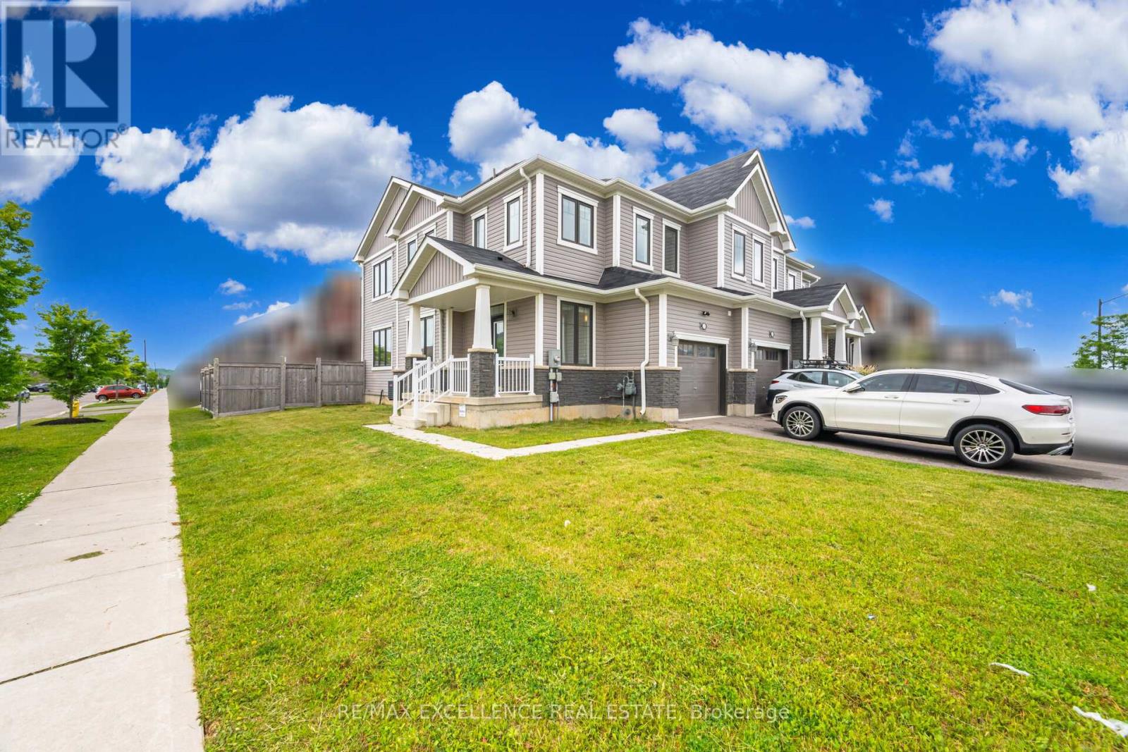 53 Oaktree Drive, Haldimand, Ontario  N3W 0C6 - Photo 2 - X12212911
