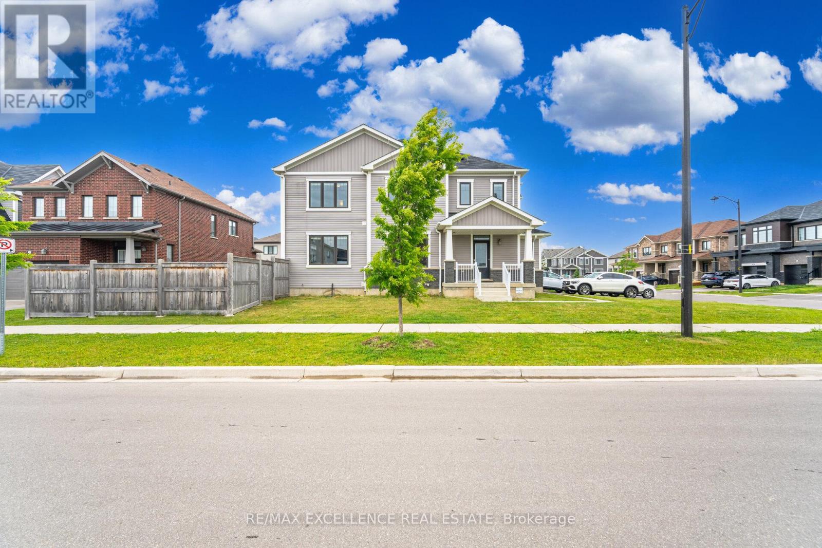53 Oaktree Drive, Haldimand, Ontario  N3W 0C6 - Photo 4 - X12212911