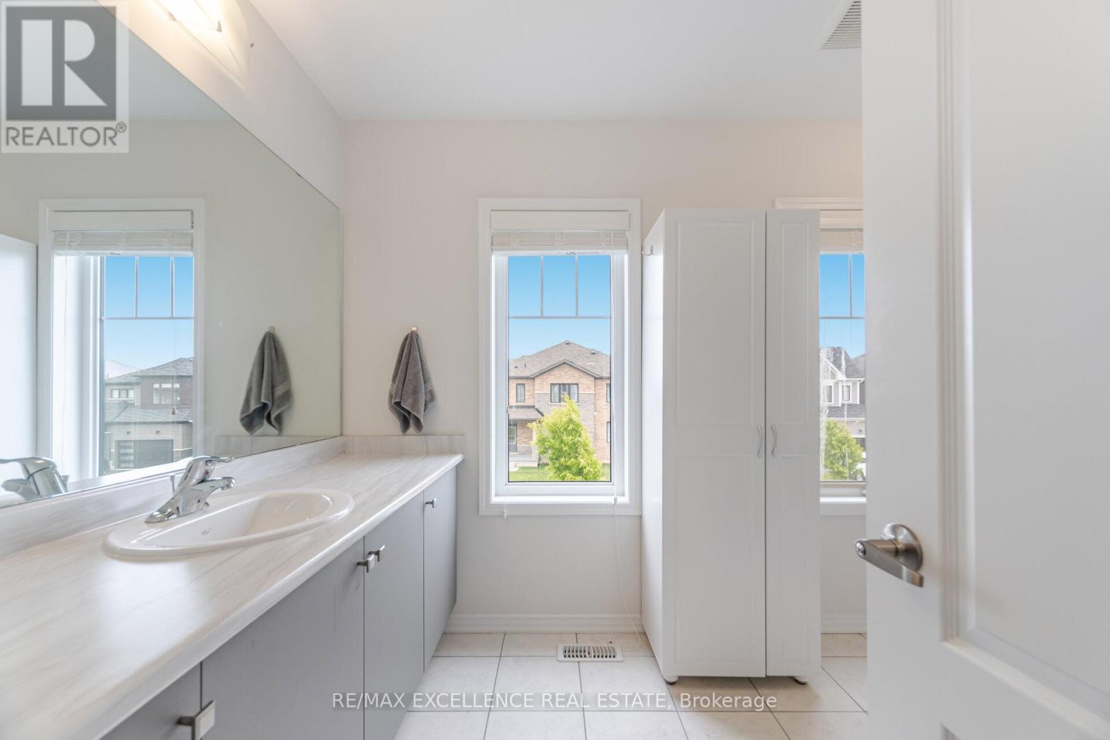 53 Oaktree Drive, Haldimand, Ontario  N3W 0C6 - Photo 41 - X12212911