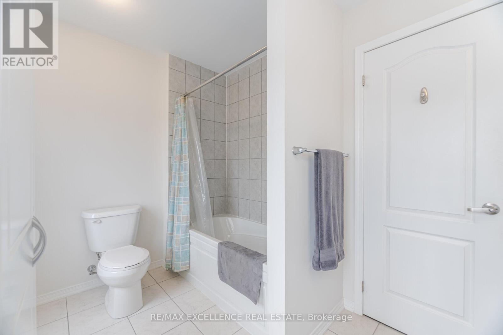 53 Oaktree Drive, Haldimand, Ontario  N3W 0C6 - Photo 44 - X12212911
