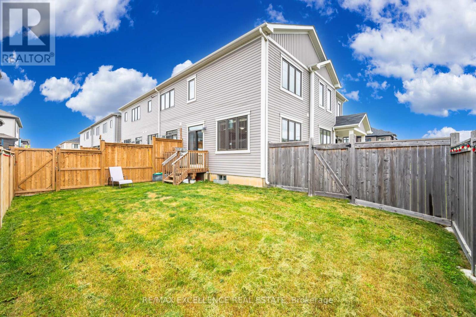 53 Oaktree Drive, Haldimand, Ontario  N3W 0C6 - Photo 49 - X12212911