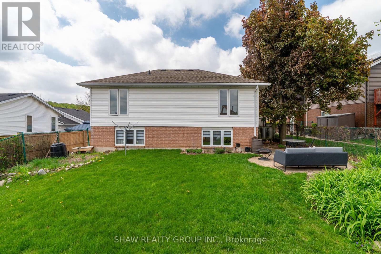 210 Misty Court, Kitchener, Ontario  N2B 3V4 - Photo 35 - X12212913