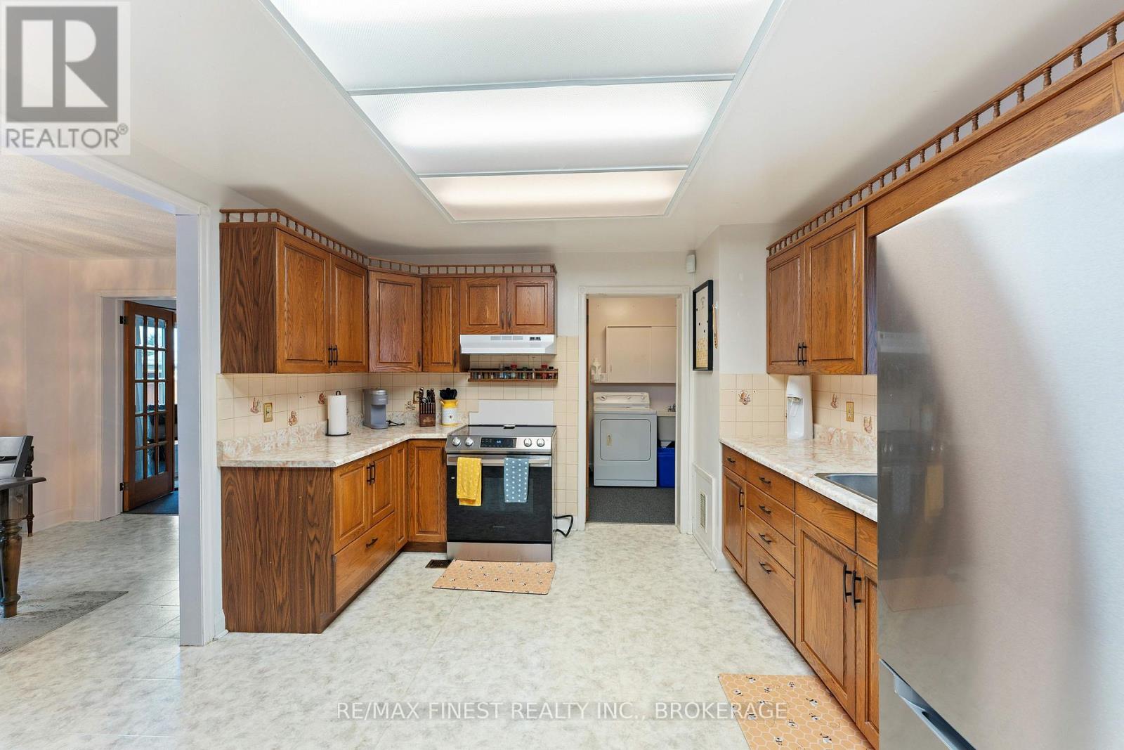 61 John Street, Quinte West (Trenton Ward), Ontario  K8V 1J8 - Photo 14 - X12211948