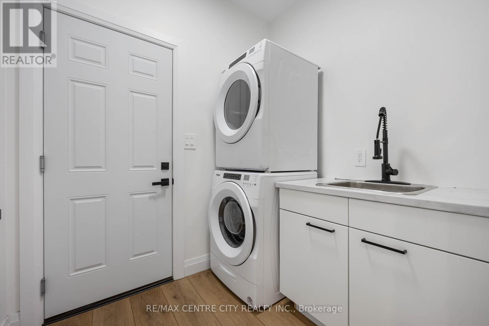 195 Essex Street, Sarnia, Ontario  N7S 0C2 - Photo 19 - X12181593