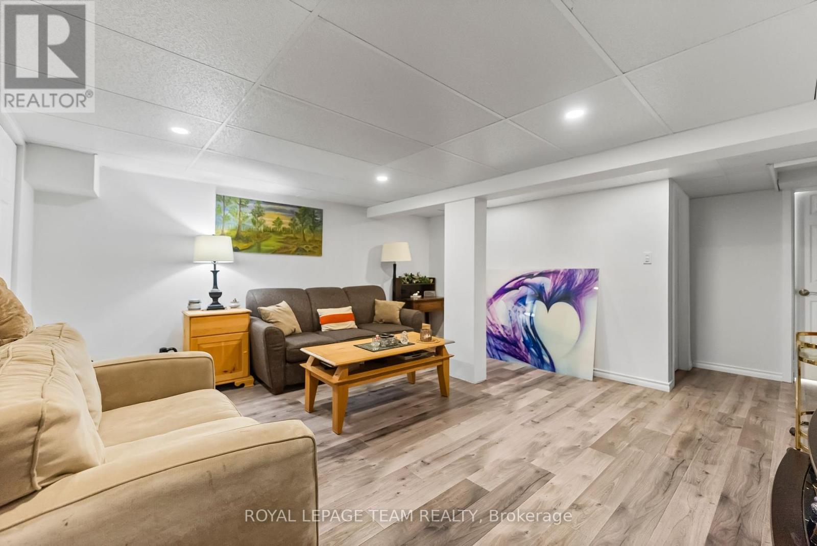 76 Peary Way, Ottawa, Ontario  K2L 1Z8 - Photo 23 - X12212952