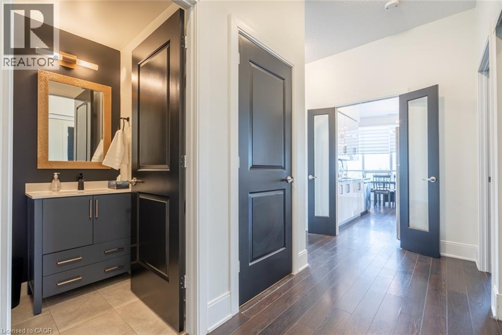 330 Burnhamthorpe Road W Unit# Ph5, Mississauga, Ontario  L5B 0E1 - Photo 6 - 40740067