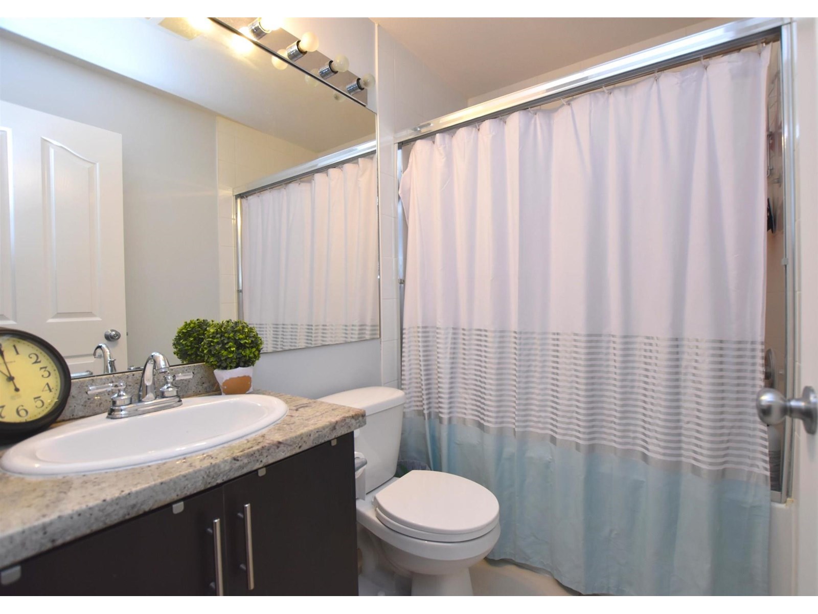 2 13899 Laurel Drive, Surrey, British Columbia  V3T 0E3 - Photo 7 - R3014154