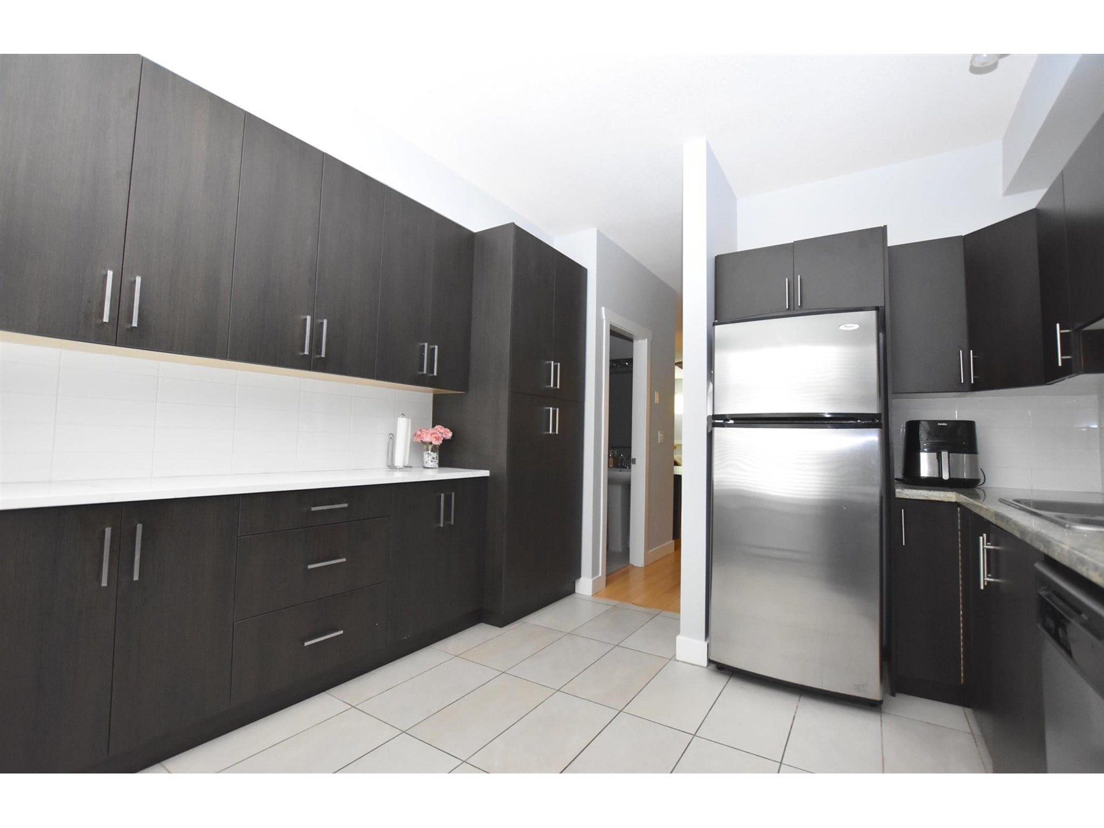 2 13899 Laurel Drive, Surrey, British Columbia  V3T 0E3 - Photo 3 - R3014154
