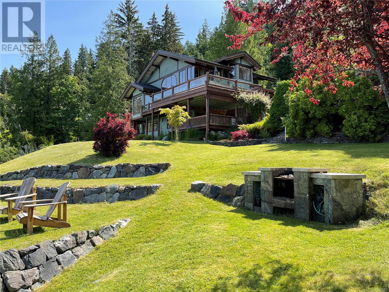 1027&1033 West Rd, Quadra Island, British Columbia