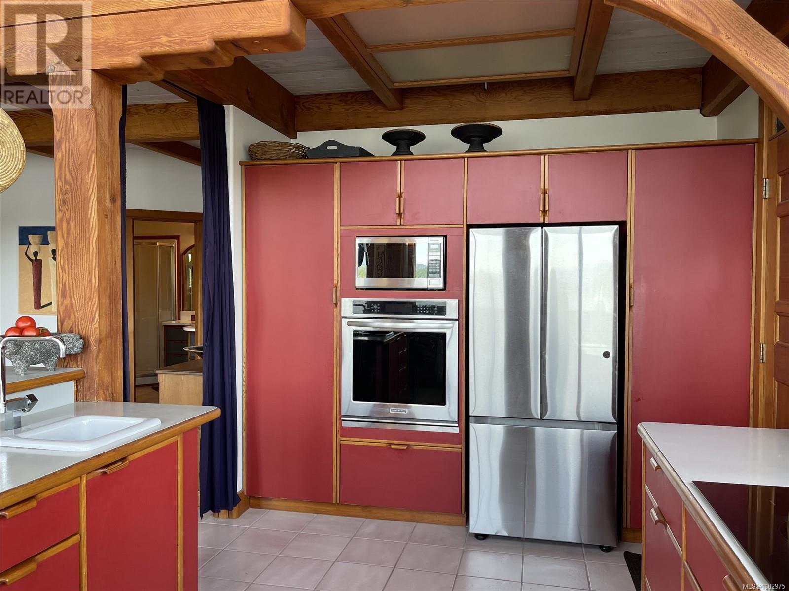1027&1033 West Rd, Quadra Island, British Columbia  V0P 1N0 - Photo 9 - 1002975