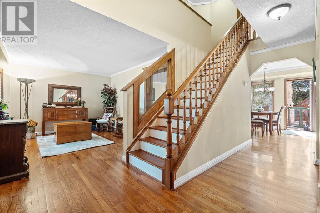 9305 Santana Crescent Nw, Calgary, Alberta  T3K 3P3 - Photo 7 - A2224748