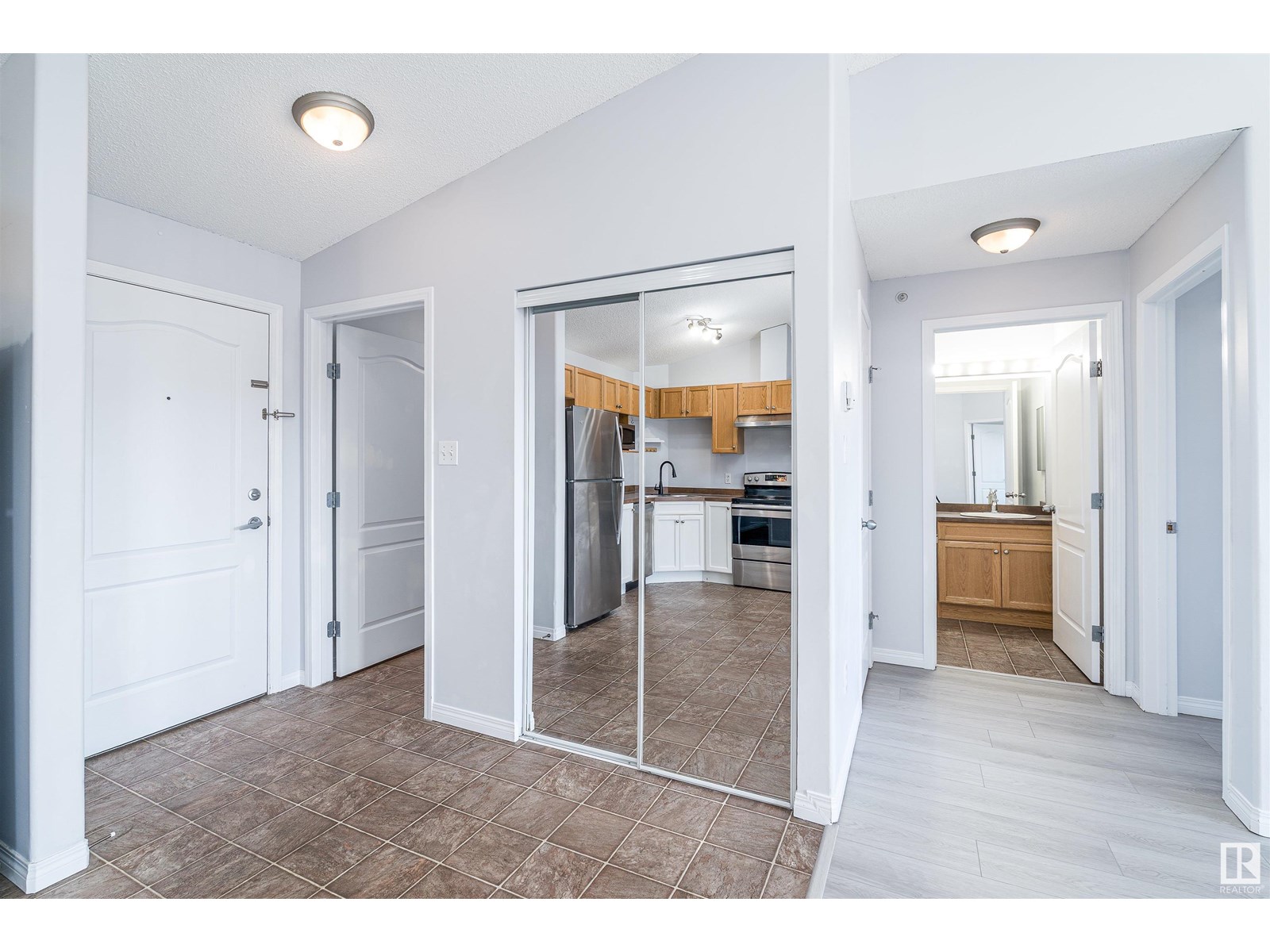 #1403 9363 Simpson Dr Nw, Edmonton, Alberta  T6R 0N2 - Photo 3 - E4441684