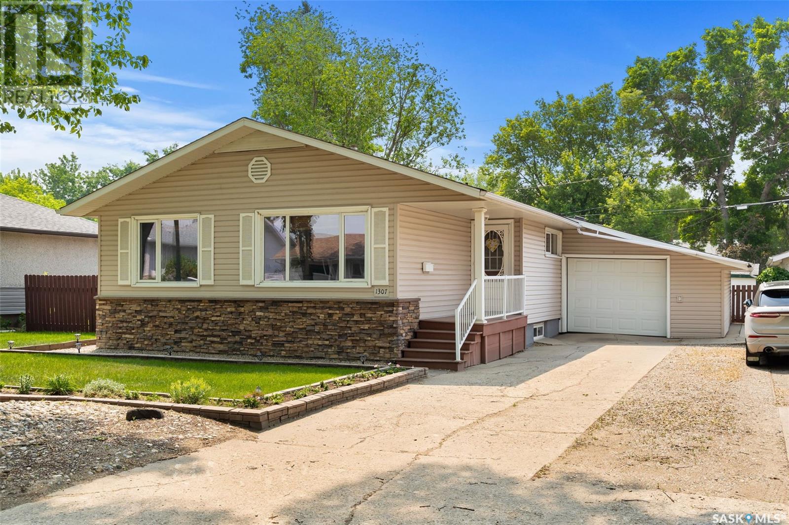 1307 Dover AVENUE, regina, Saskatchewan