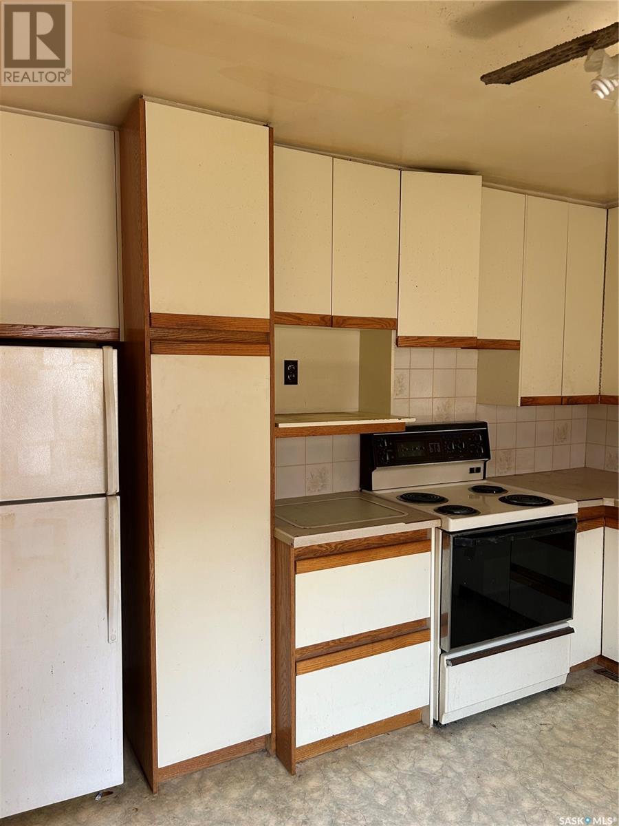 1250 Lindsay Street, Regina, Saskatchewan  S4N 3B3 - Photo 3 - SK009123