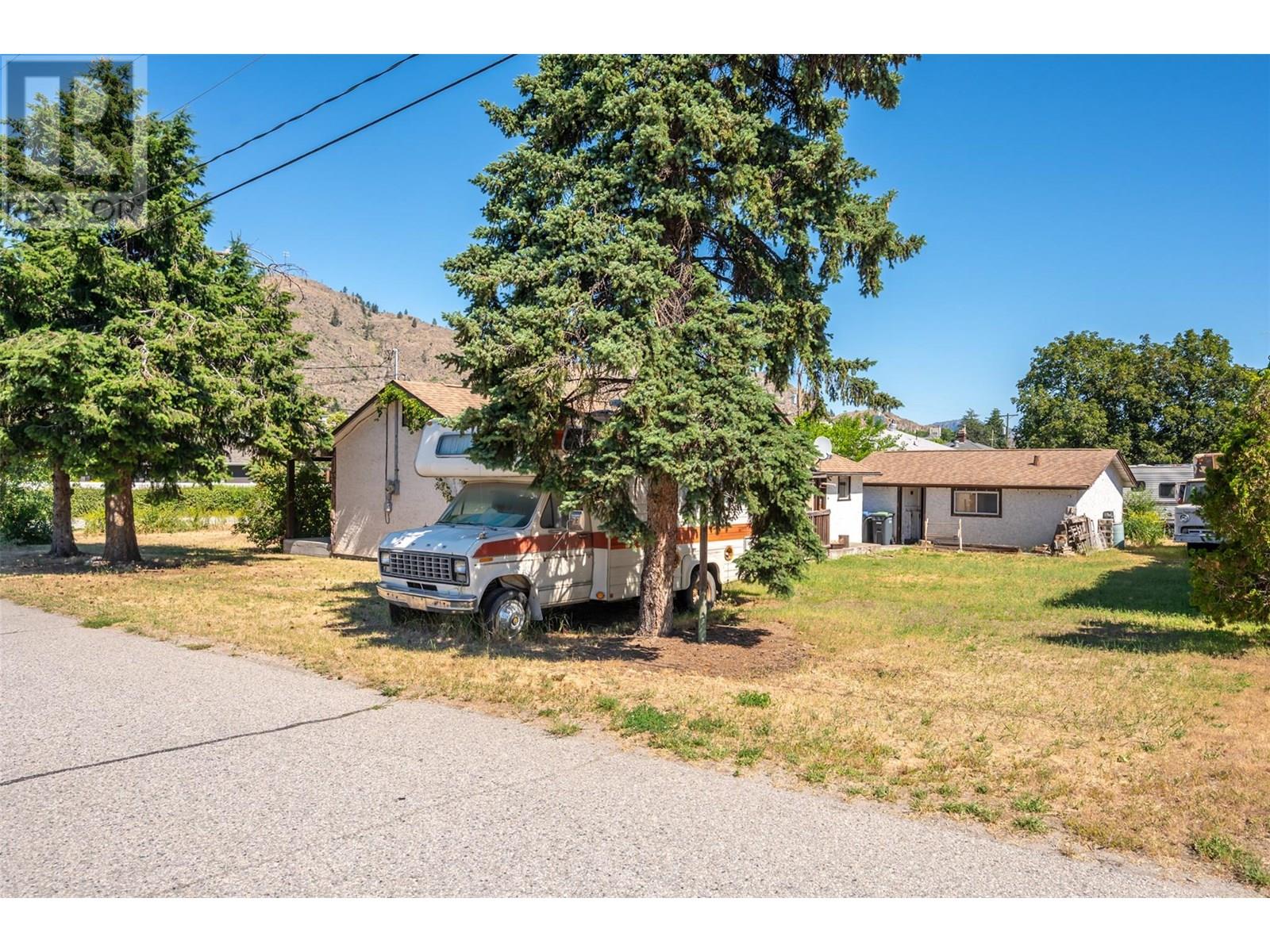 5805 Okanagan Street, Oliver, British Columbia  V0H 1T0 - Photo 8 - 10351470