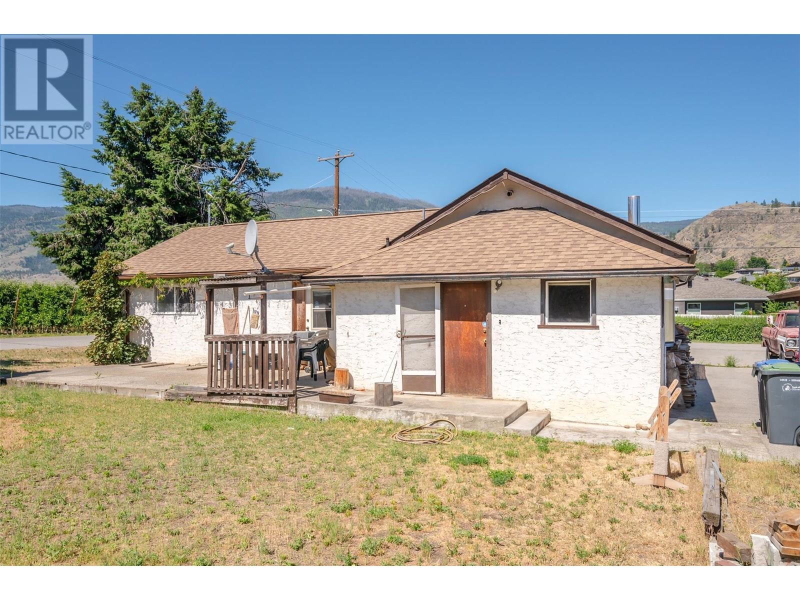 5805 Okanagan Street, Oliver, British Columbia  V0H 1T0 - Photo 5 - 10351470