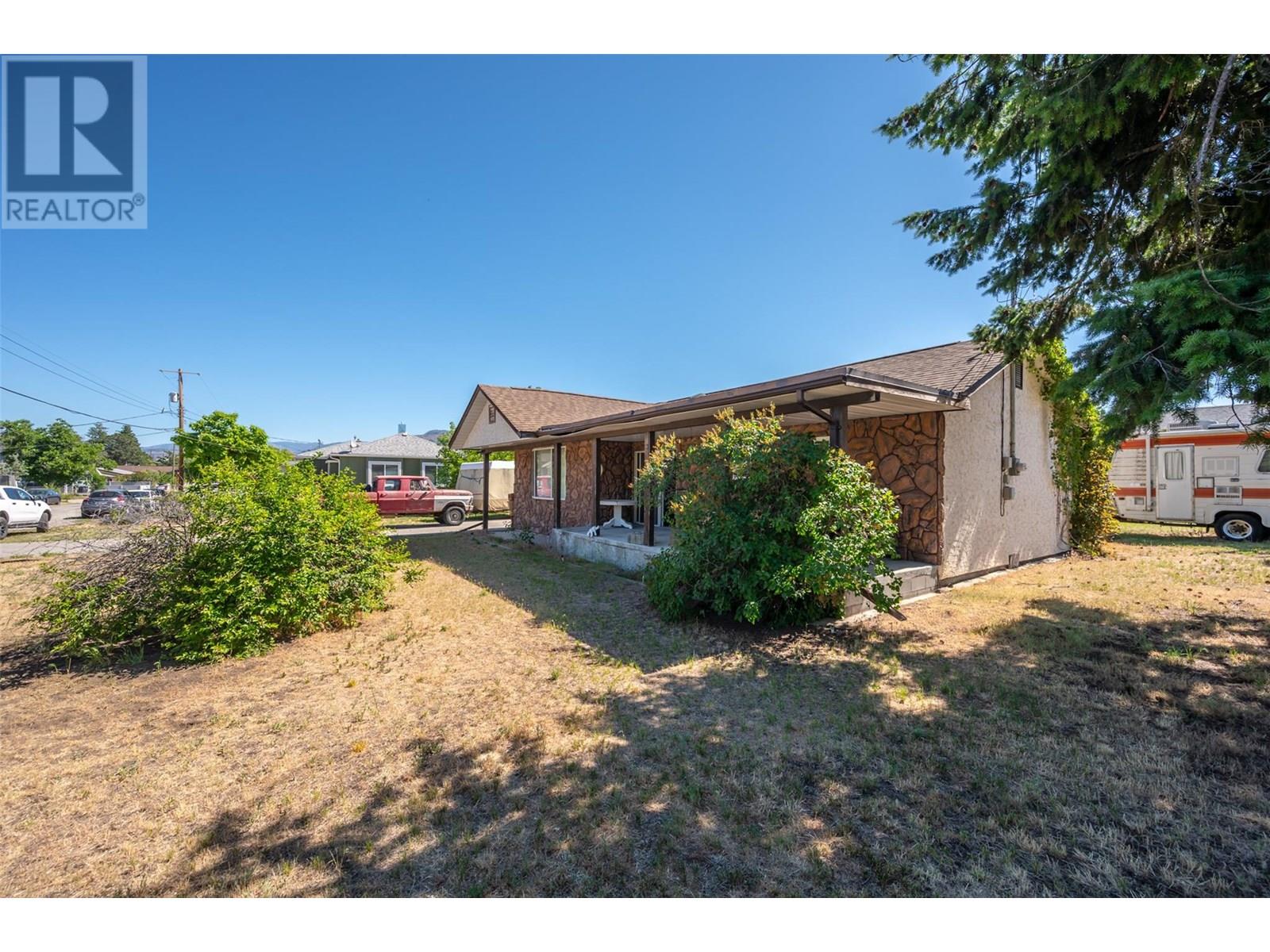 5805 Okanagan Street, Oliver, British Columbia  V0H 1T0 - Photo 9 - 10351470