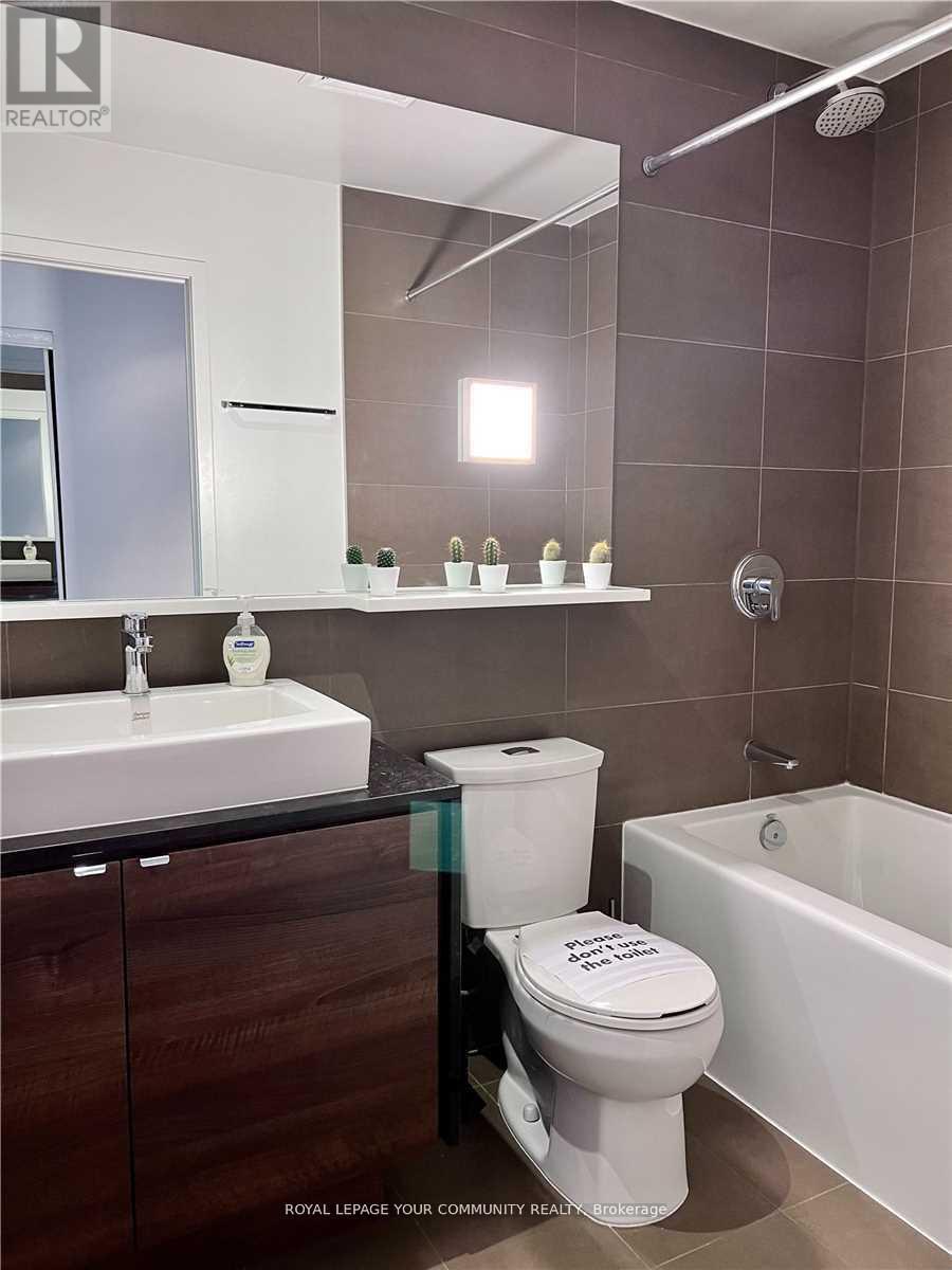 3203 - 121 Mcmahon Drive, Toronto, Ontario  M2K 2X9 - Photo 11 - C12213000
