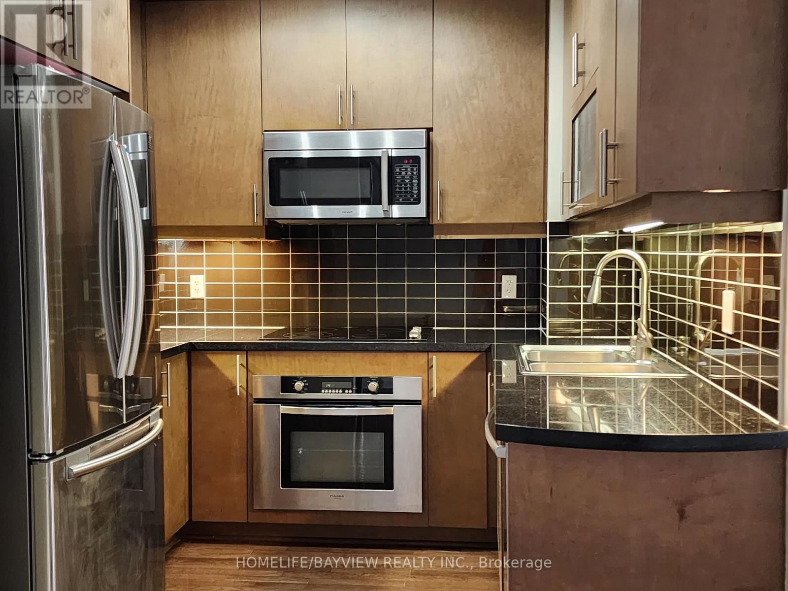 802 - 35 Balmuto Street, Toronto, Ontario  M4Y 0A3 - Photo 6 - C12213012