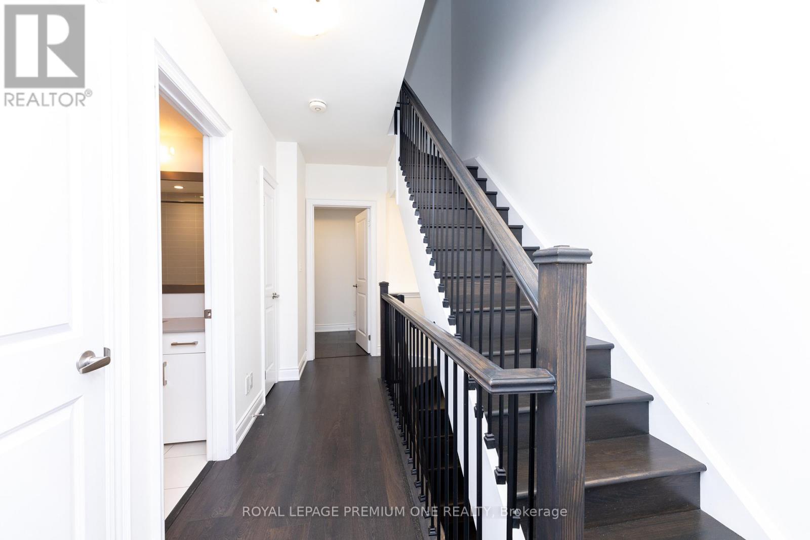 1 - 20 Salvador Allende Court, Toronto, Ontario  M6G 0A3 - Photo 20 - C12213015