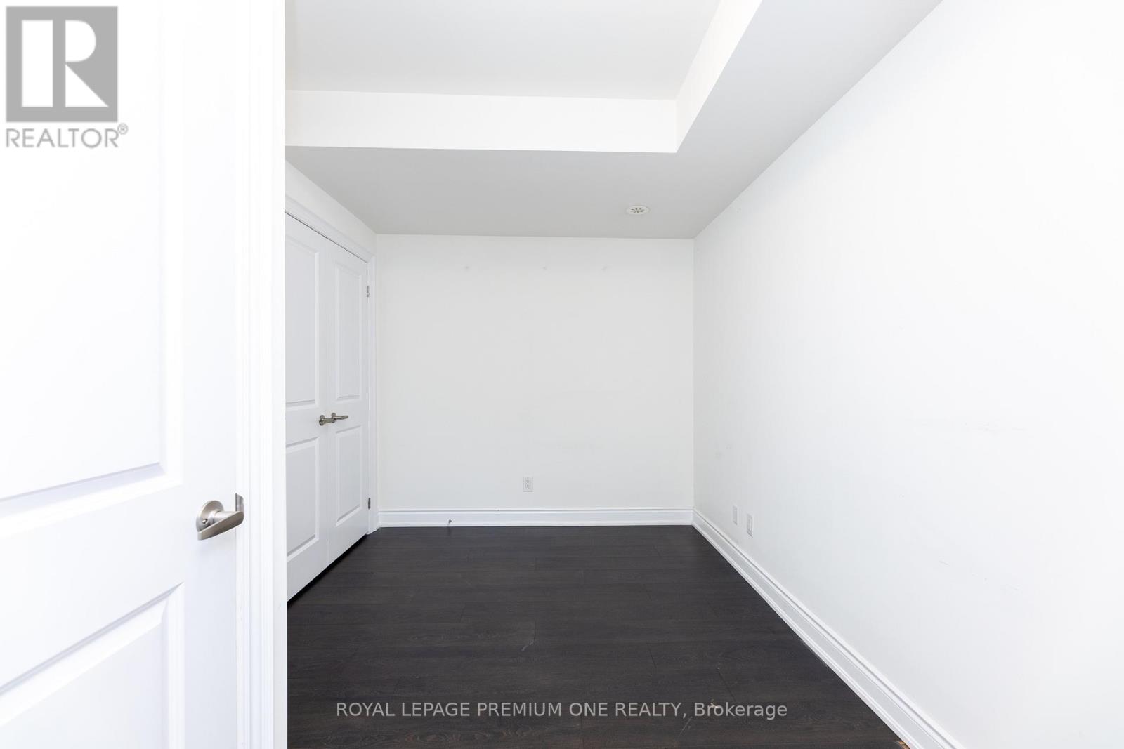 1 - 20 Salvador Allende Court, Toronto, Ontario  M6G 0A3 - Photo 21 - C12213015