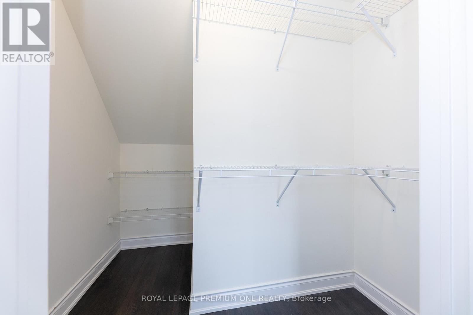 1 - 20 Salvador Allende Court, Toronto, Ontario  M6G 0A3 - Photo 32 - C12213015