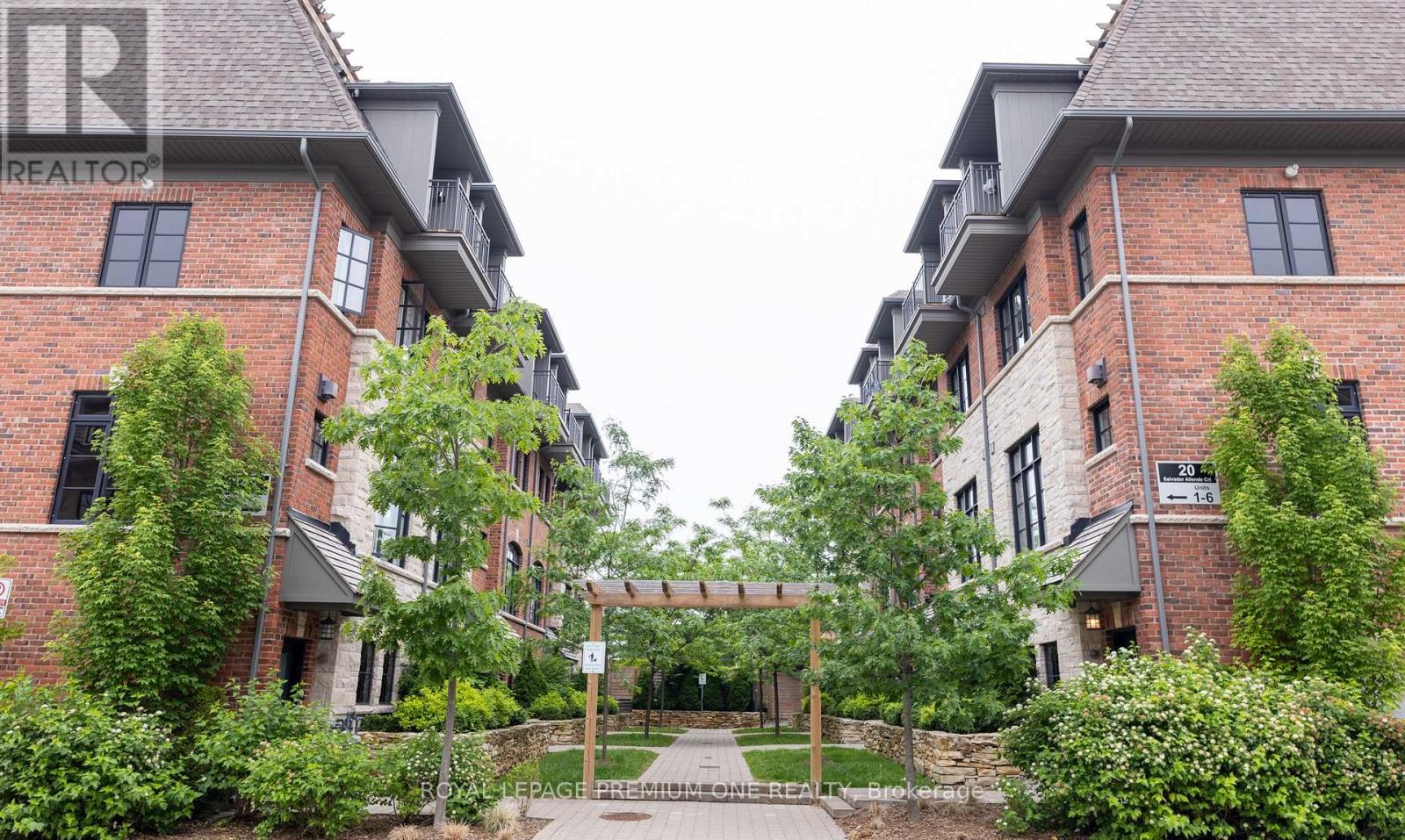 1 - 20 Salvador Allende Court, Toronto, Ontario  M6G 0A3 - Photo 6 - C12213015