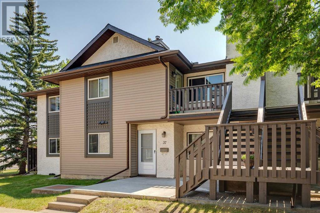 37 Cedar Springs Gardens SW, calgary, Alberta