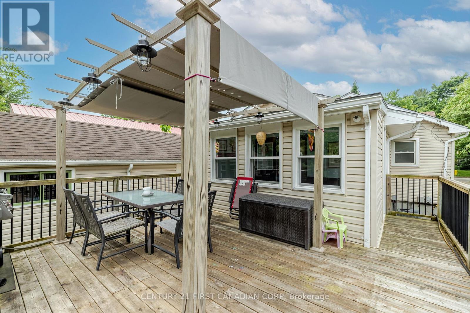 144 Emerson Avenue, London South (South I), Ontario  N5Z 3L6 - Photo 36 - X12212246