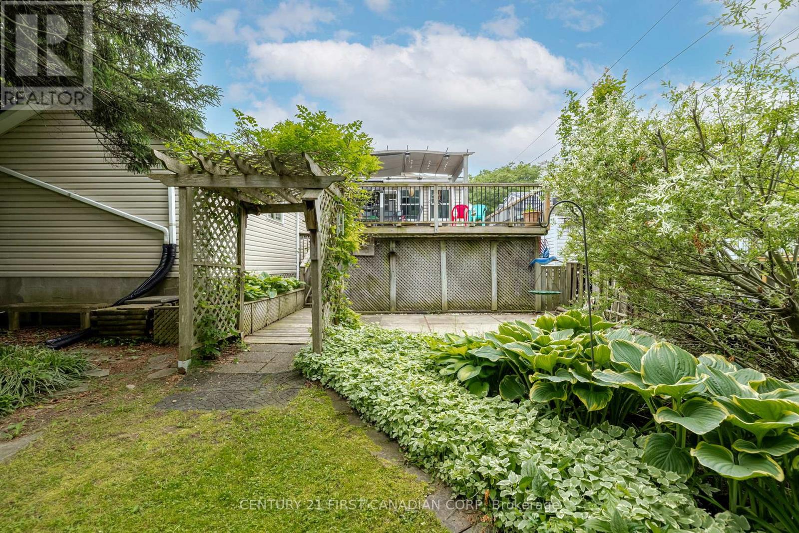 144 Emerson Avenue, London South (South I), Ontario  N5Z 3L6 - Photo 45 - X12212246