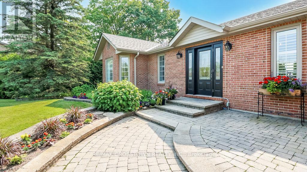 3 Stanley Avenue, Oro-Medonte, Ontario  L0L 1T0 - Photo 5 - S12014650