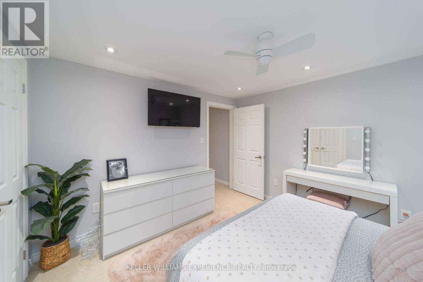 41 Thrushwood Drive, Barrie (Holly), Ontario  L4N 0Z1 - Photo 25 - S12212216