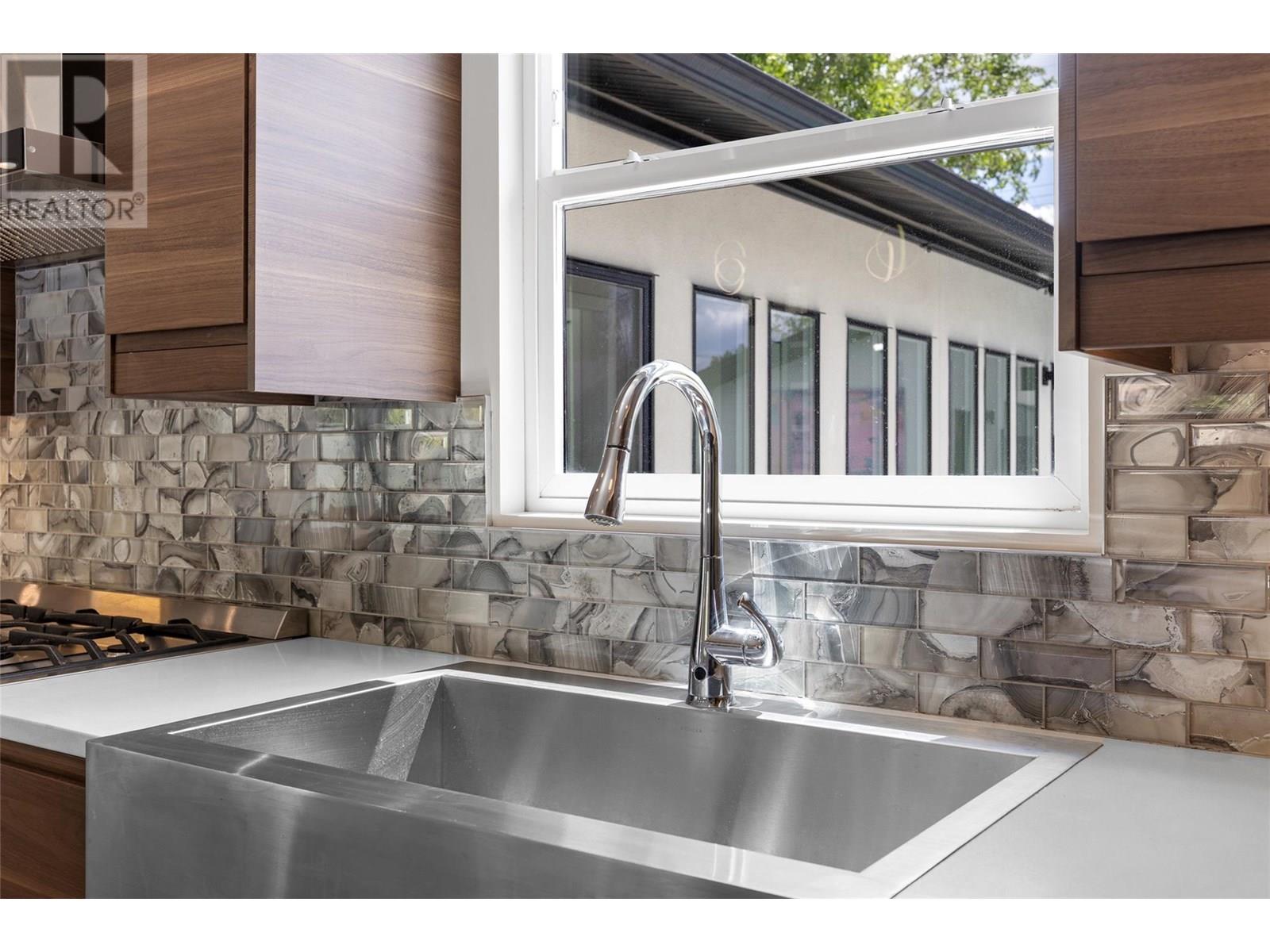 611 Oxford Avenue, Kelowna, British Columbia  V1Y 7L6 - Photo 14 - 10351573