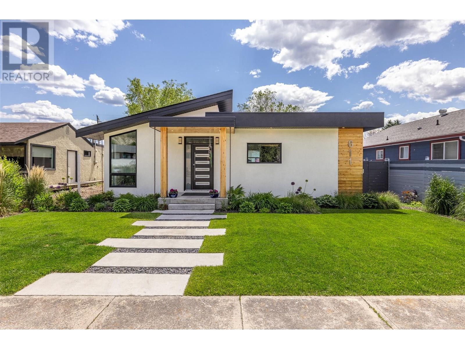 611 Oxford Avenue, Kelowna, British Columbia  V1Y 7L6 - Photo 2 - 10351573