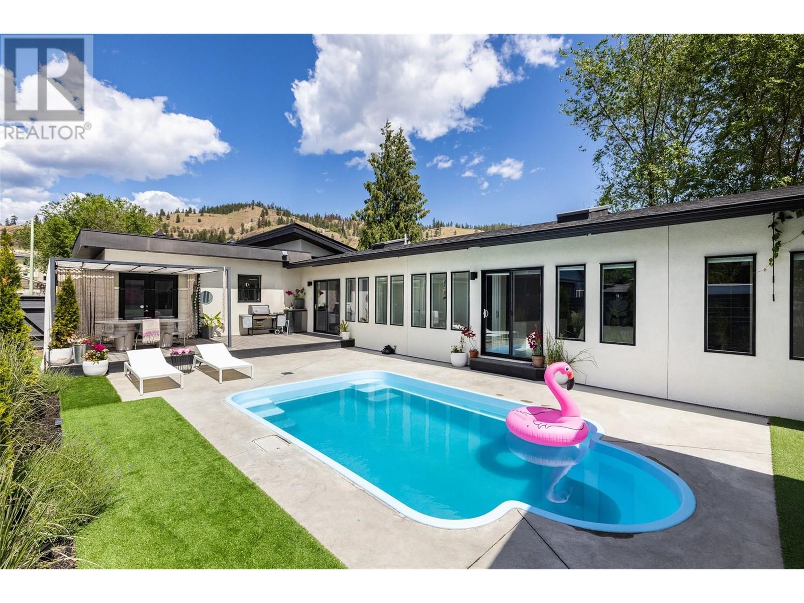 611 Oxford Avenue, Kelowna, British Columbia  V1Y 7L6 - Photo 4 - 10351573