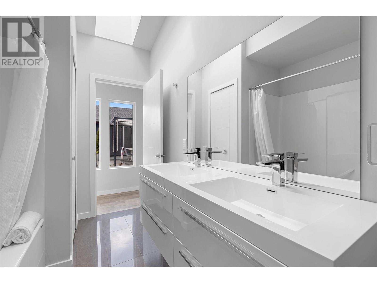 611 Oxford Avenue, Kelowna, British Columbia  V1Y 7L6 - Photo 40 - 10351573