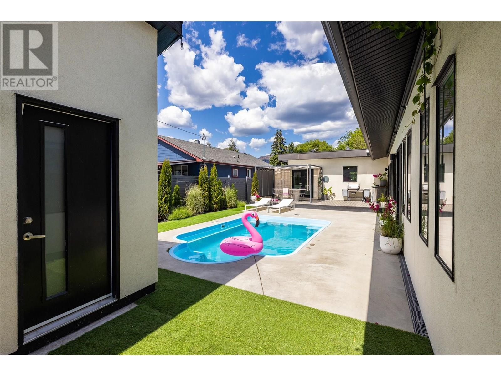 611 Oxford Avenue, Kelowna, British Columbia  V1Y 7L6 - Photo 52 - 10351573