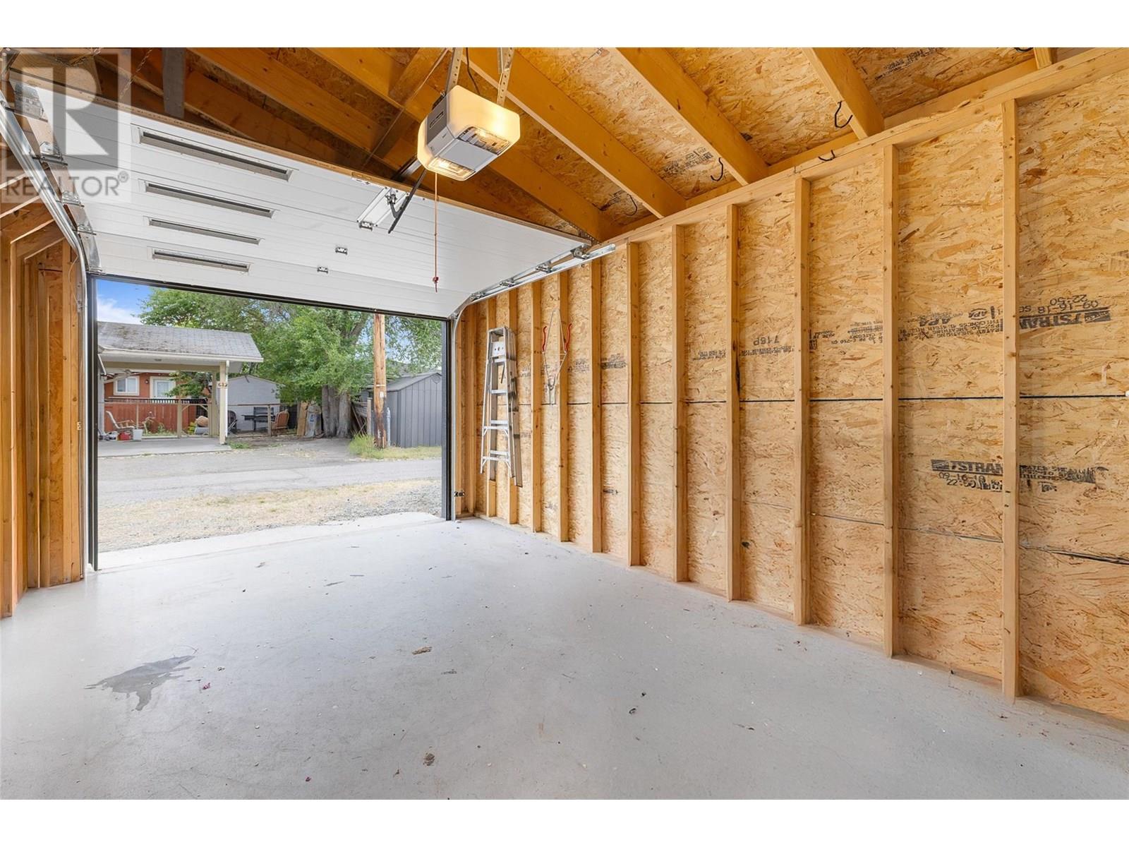 611 Oxford Avenue, Kelowna, British Columbia  V1Y 7L6 - Photo 54 - 10351573