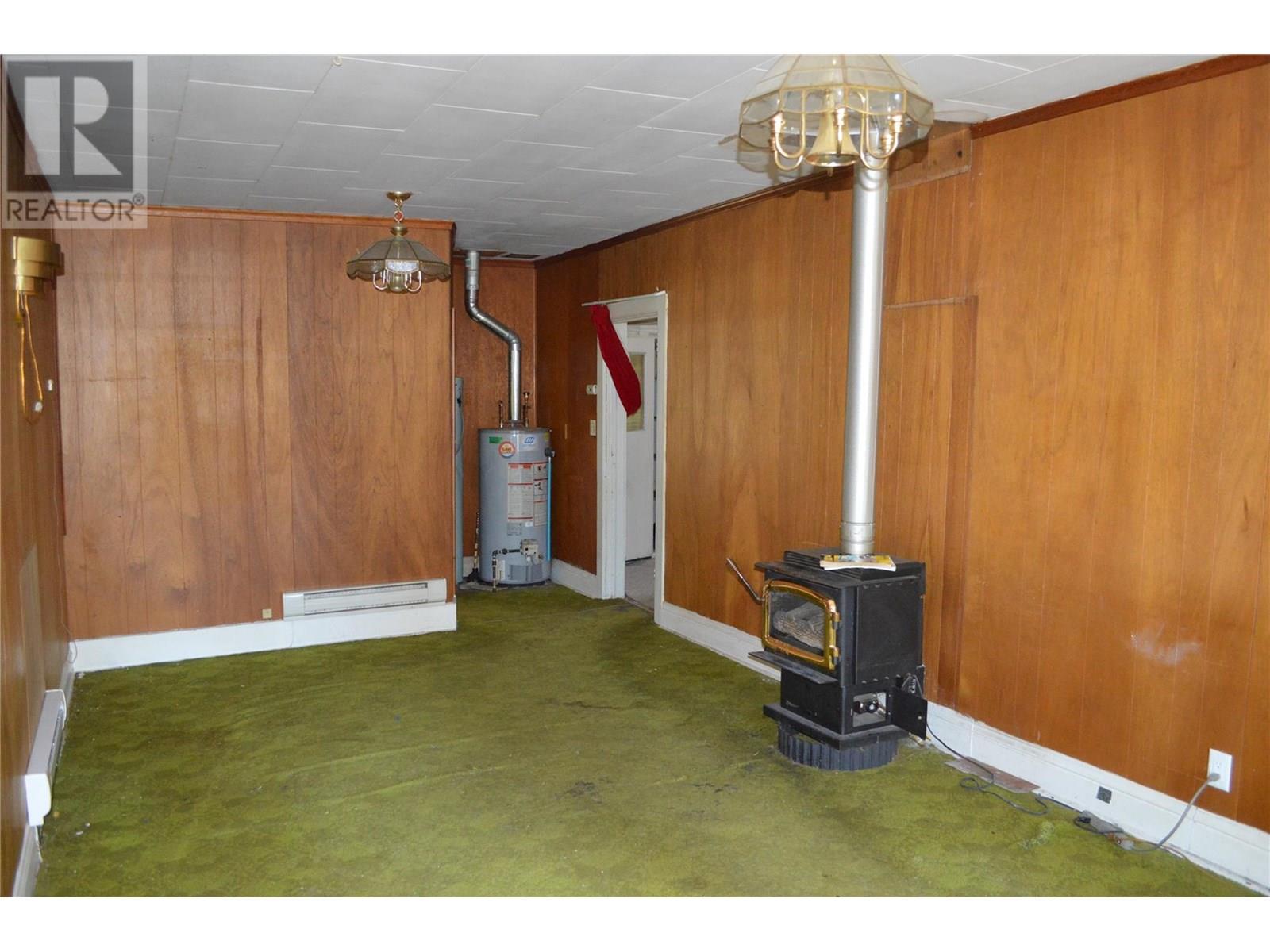667 72nd Avenue, Grand Forks, British Columbia  V0H 1H0 - Photo 13 - 10351552