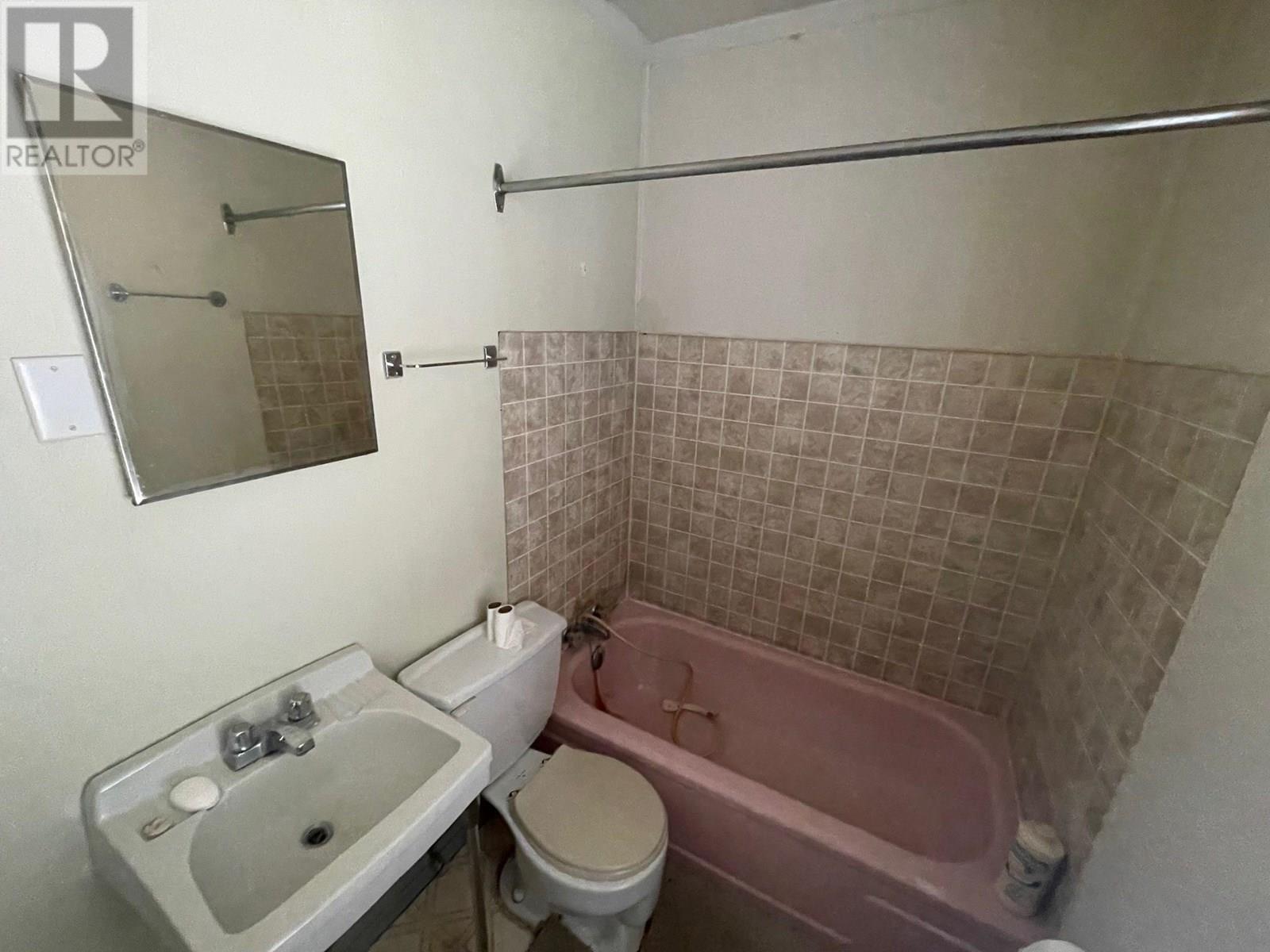 667 72nd Avenue, Grand Forks, British Columbia  V0H 1H0 - Photo 15 - 10351552